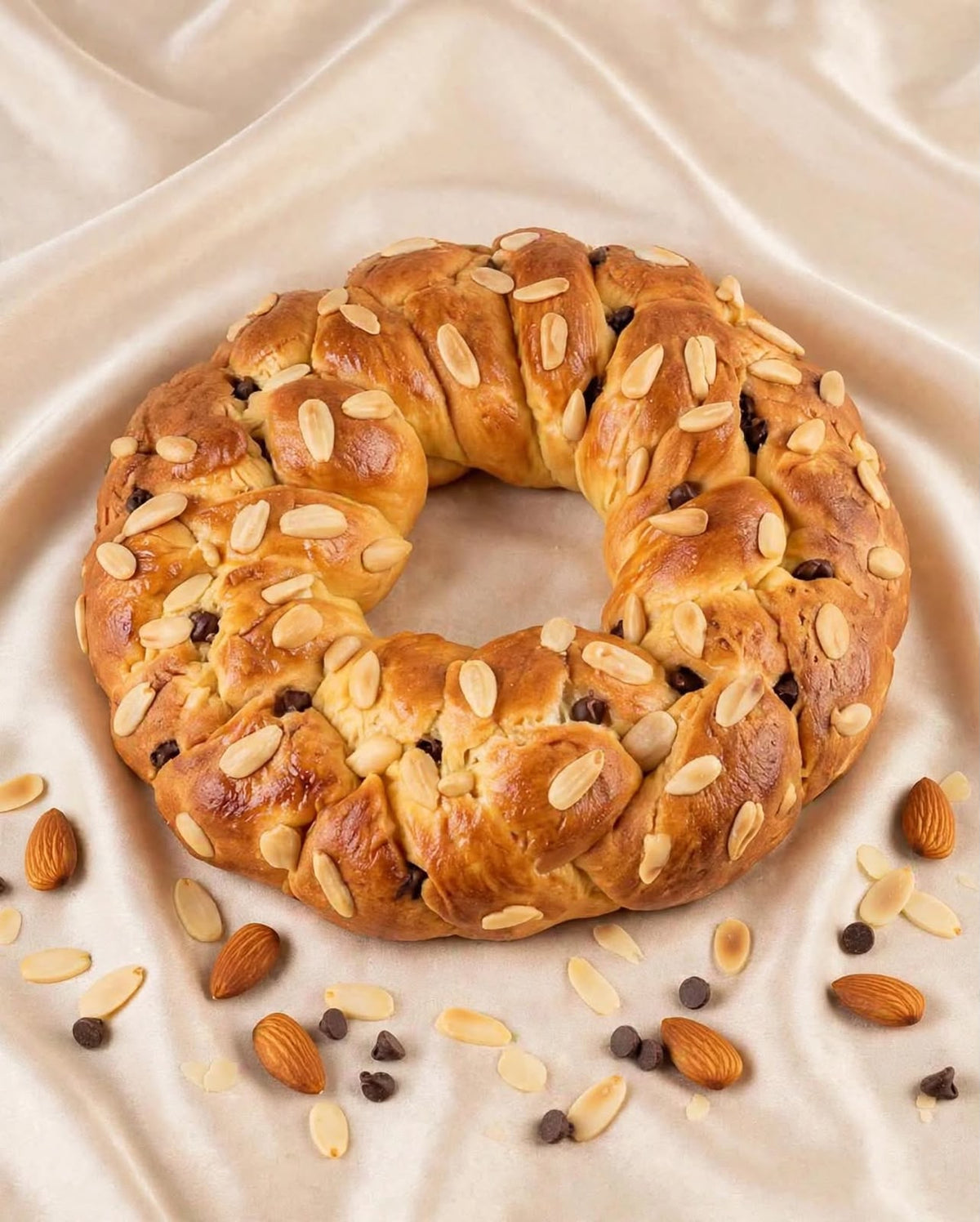 بريوش الشوكولاتة واللوز